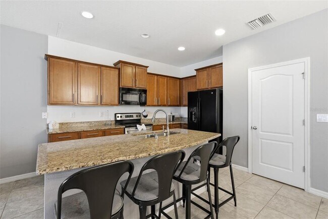 Building Photo - 10425 Red Carpet Ct