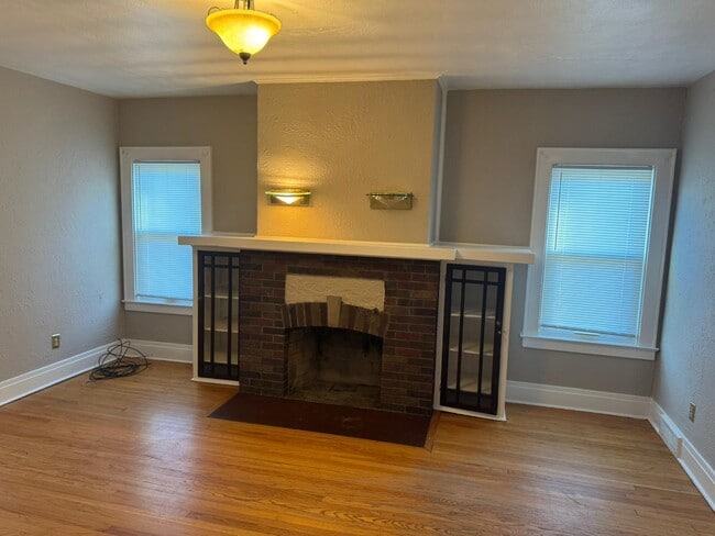 Building Photo - 258 Hickok Ave