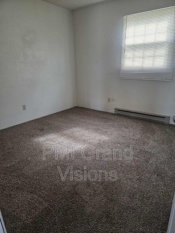 Building Photo - 1305 18th St