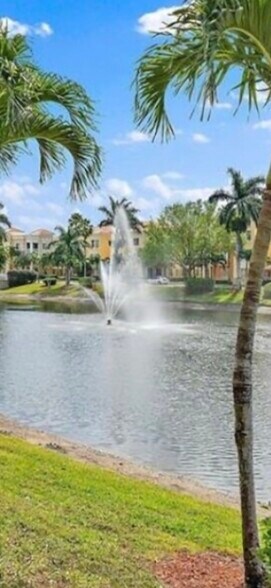 Building Photo - 11014 Legacy Dr