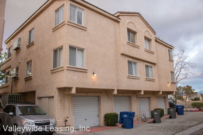 Building Photo - 3 br, 2 bath House - 19804 Sandpiper Pl. # 12