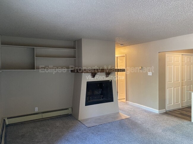 Building Photo - 502 Bell Ct