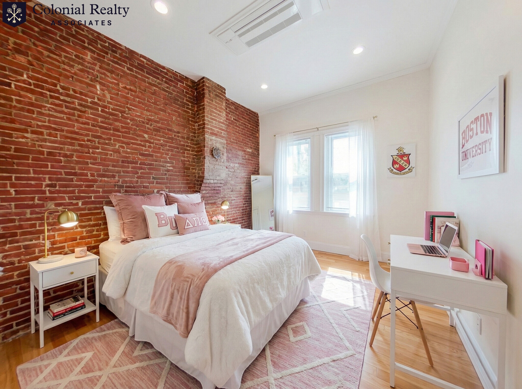 Building Photo - 25 St Marys Ct