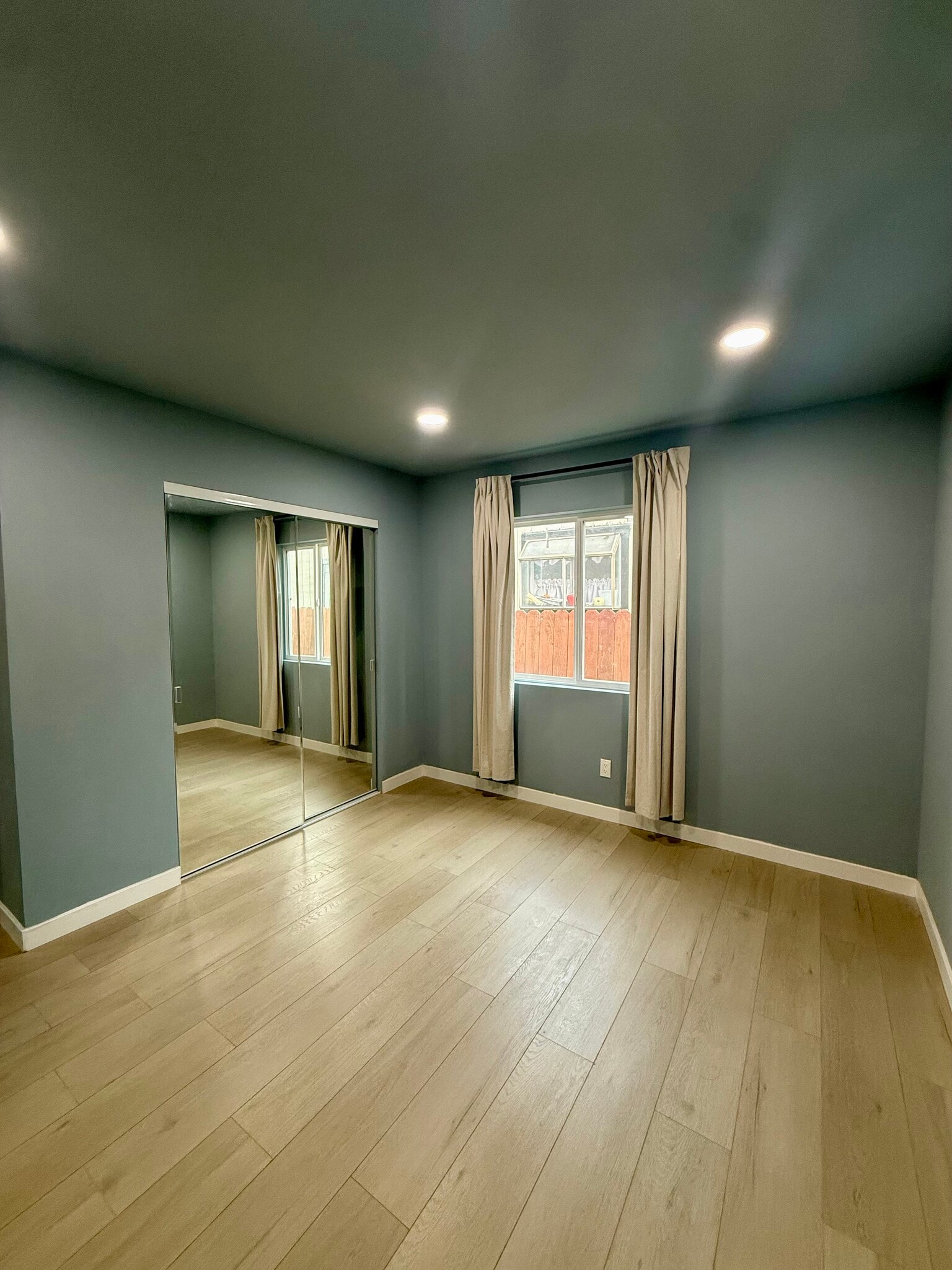 Building Photo - 6006 S Wilton Pl