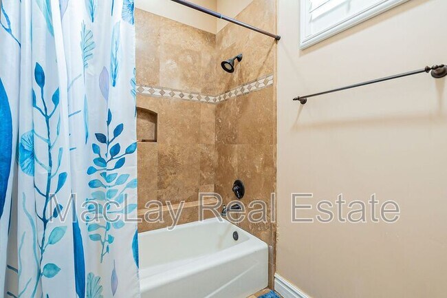 Building Photo - 2720 E Jade Pl