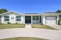 Building Photo - 4018 29th Ave W