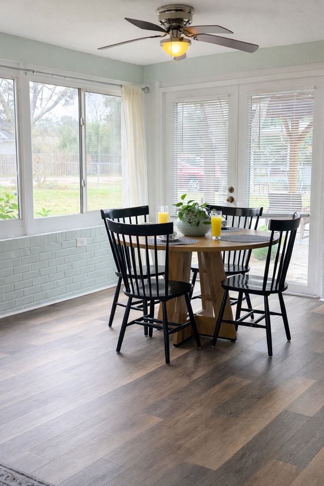 Building Photo - 1905 E Hatton St