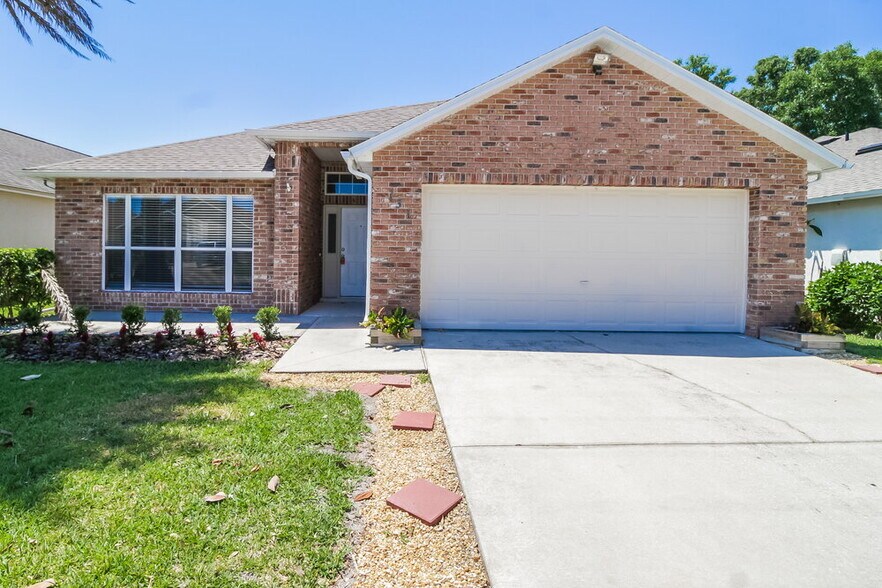Primary Photo - 131 Brushcreek Dr