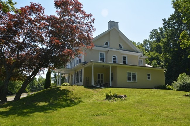 Building Photo - 8 Paul Nelms Dr