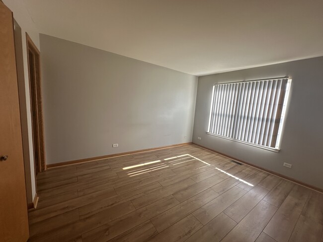 Building Photo - 2503 Dickens Dr