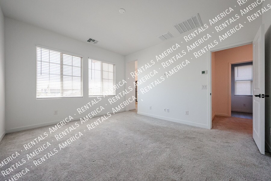 Building Photo - 9329 East Sebring Avenue
