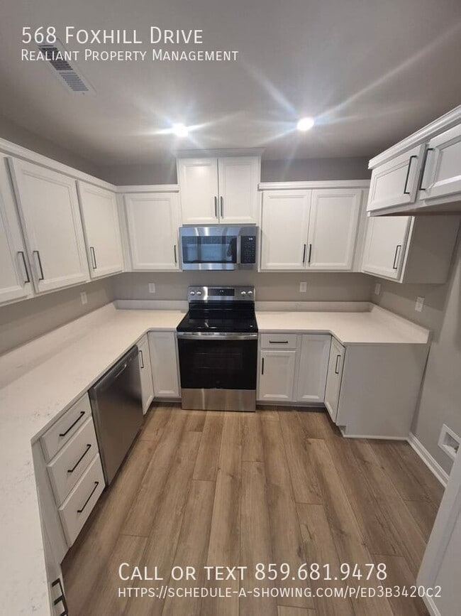 Building Photo - 568 Foxhill Dr