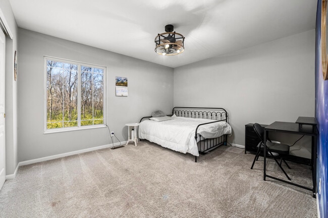Building Photo - 1900 Coachtrail Dr