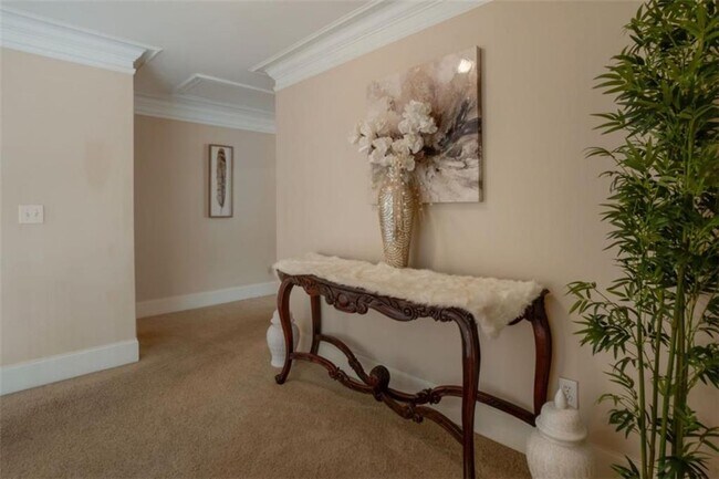 Building Photo - 415 Oxmoor Lake Dr