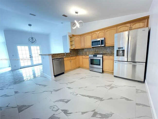Building Photo - 211 E Riverbend Dr