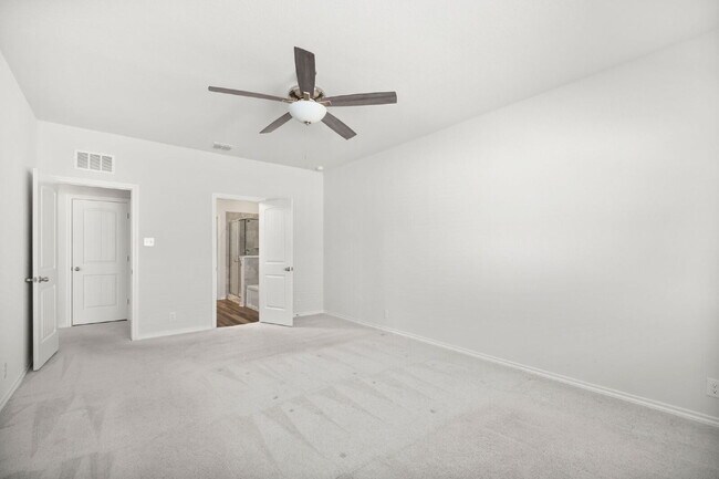 Building Photo - 3/2 Available Now in Converse - 1 MONTH FREE