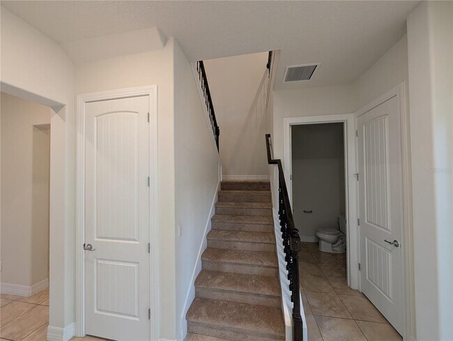 Building Photo - 1381 Patterson Ter