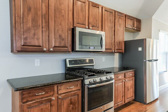 Building Photo - 802 Pangburn St