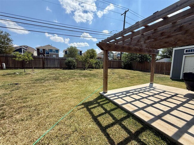 Building Photo - 5229 Basswood Ln
