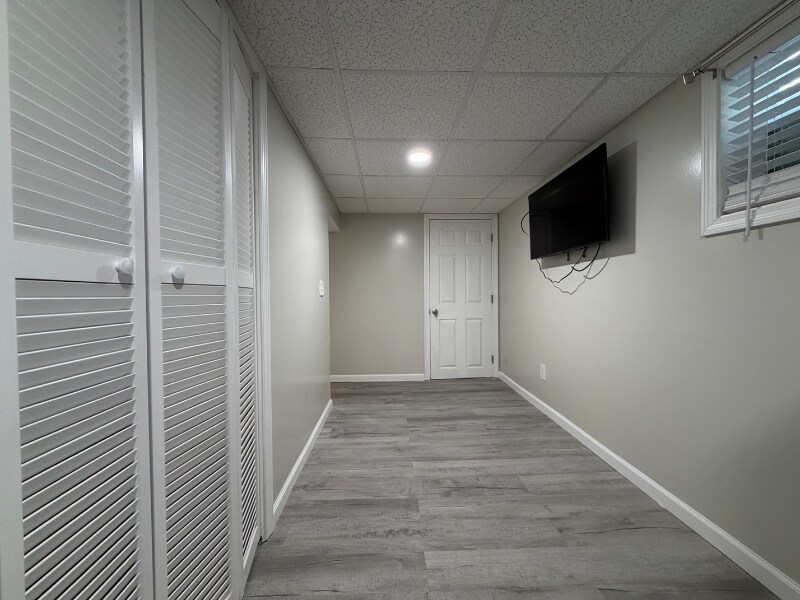 Building Photo - 322-322 Wood St