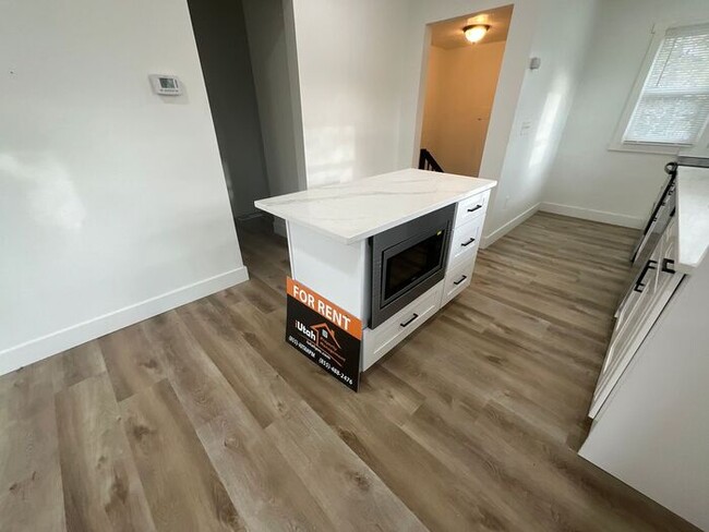 Building Photo - 4 Bedroom 2 Bath Home- Dog Friendly- Purchase optional.