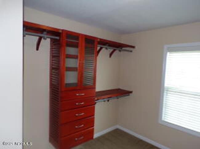 Building Photo - 4 Bedroom 2.5 Bathroom home located in Carolina Subdivision