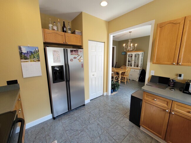 Building Photo - 4278 Avon Park Cir