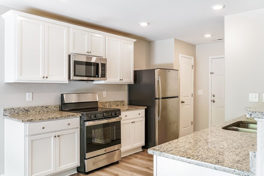 Building Photo - 301 Rustling Way