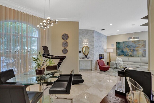 Building Photo - 1529 Shoreline Way