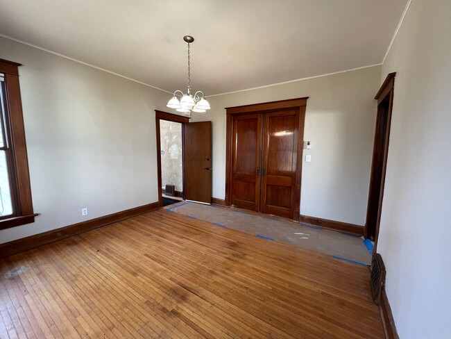 Building Photo - 603 Fisk Ave