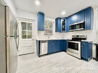 Building Photo - 4312 Spruce St