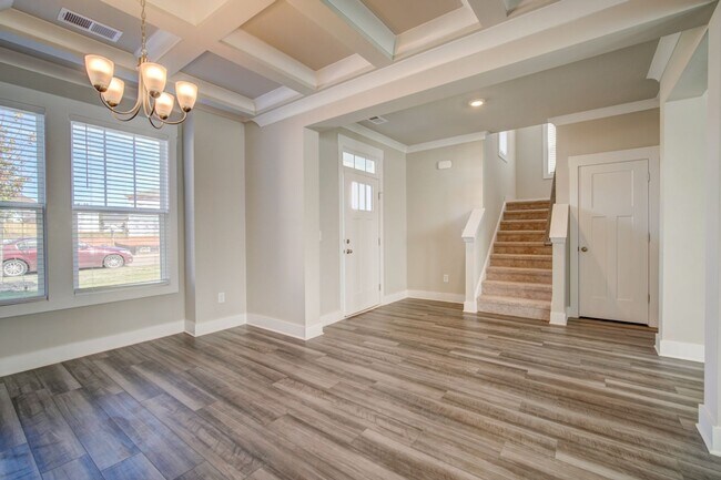 Building Photo - Gorgeous 4 BR, 3BA, Home with Loft, and 2 ...