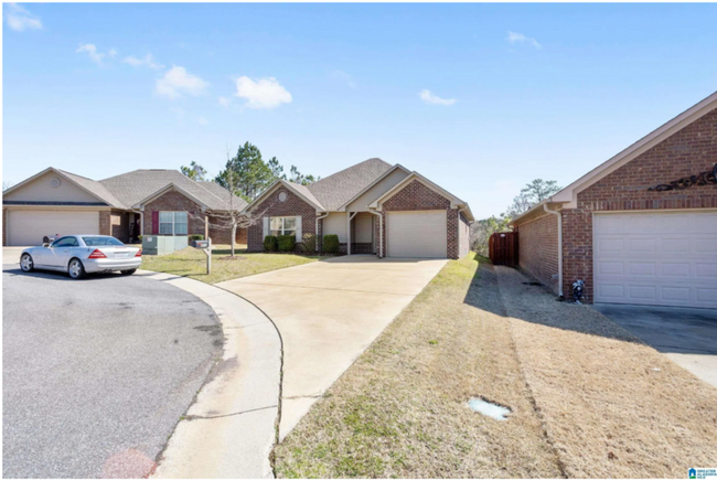 Building Photo - 953 Alise Cir