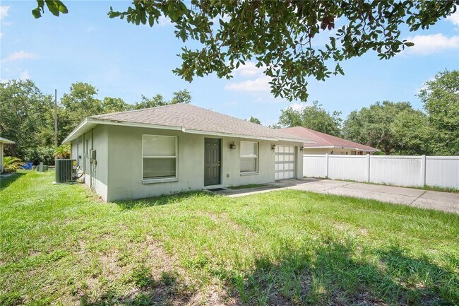Building Photo - 1328 Bayou Pass Dr