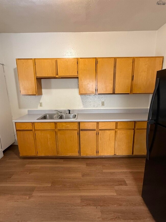 Building Photo - 2137 Avenue E