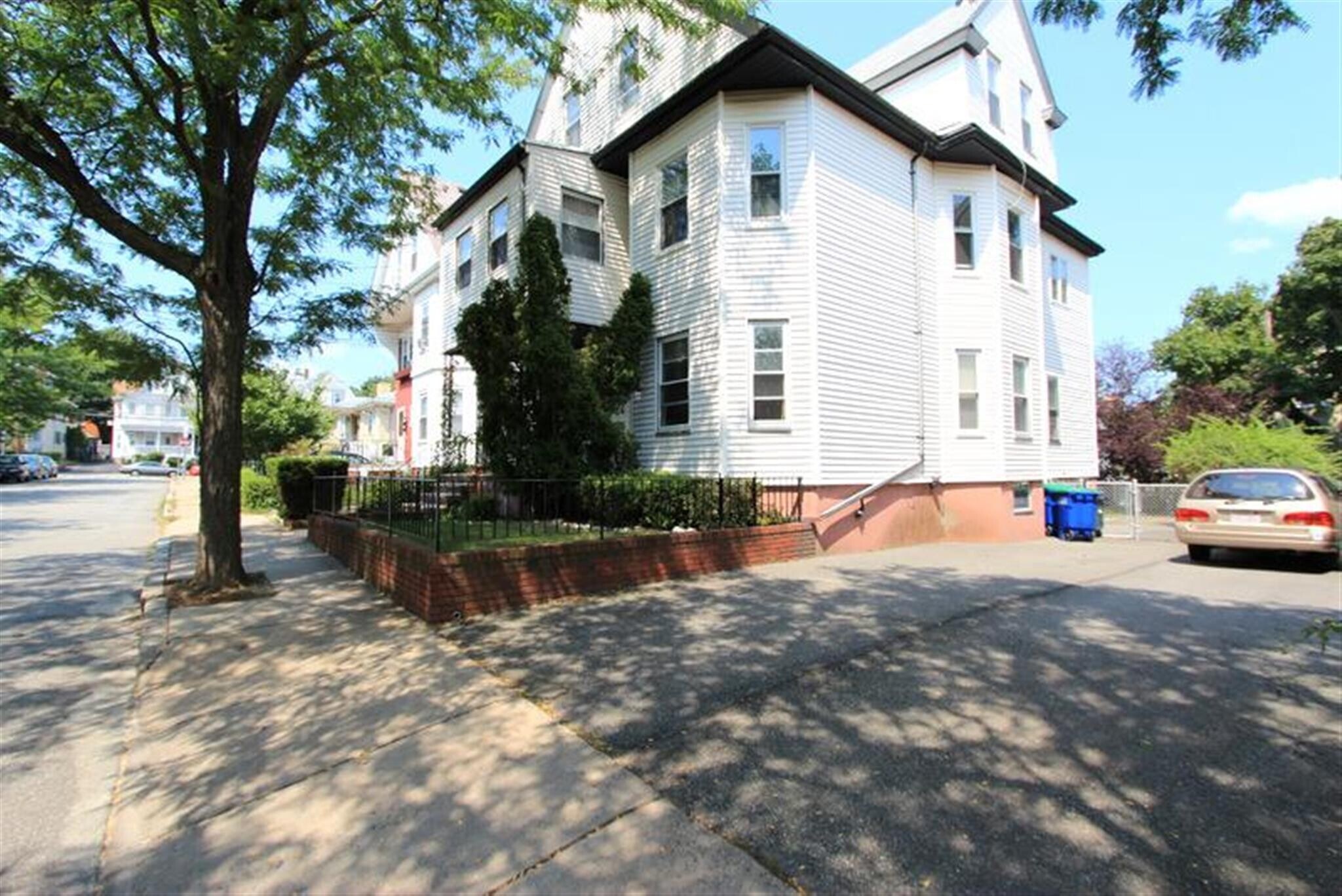 Building Photo - 99 Electric Ave