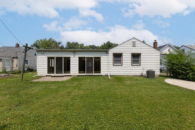 Building Photo - 20936 Ridgemont Rd