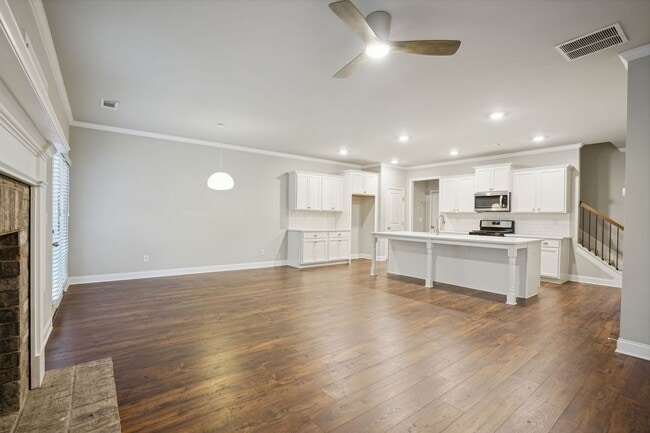 Building Photo - 2365 Morgan Pl Dr