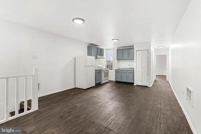 Building Photo - 3316 Kensington Ave