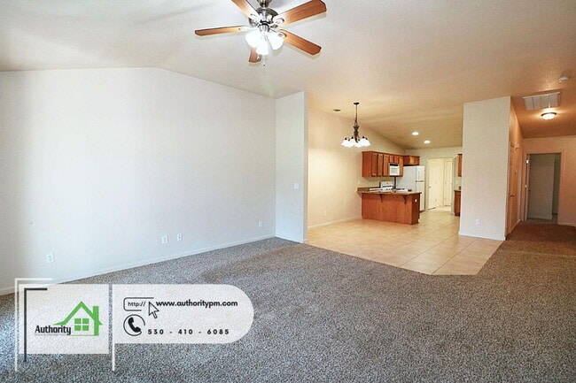 Building Photo - 3700 Silvario Ct