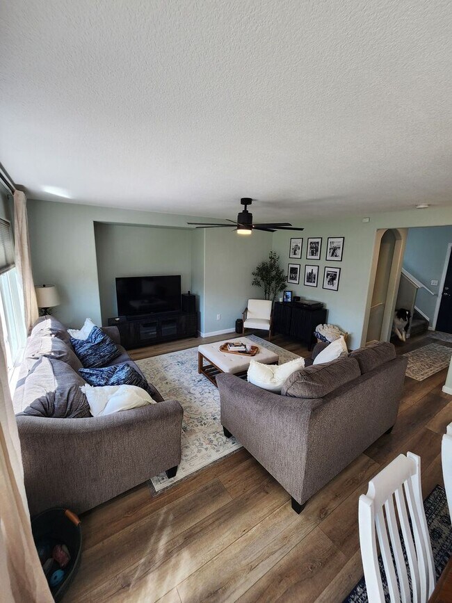 Building Photo - Beautiful 2-Story Home with Finished Basem...