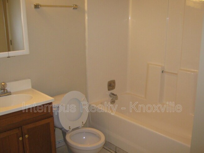 Building Photo - 5611 Lon Roberts Dr