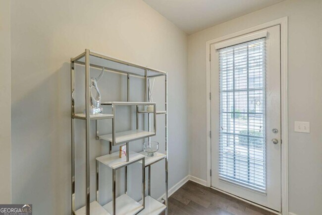 Building Photo - 5725 Radford Loop