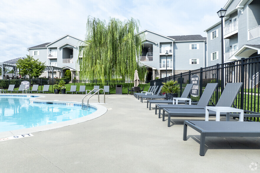 Resort-Style Swimming Pool with Sundeck - Palisades at Ballentine