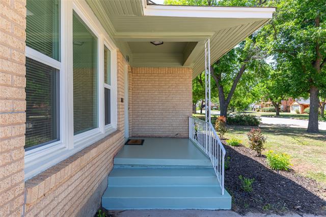 Building Photo - 473 College Dr