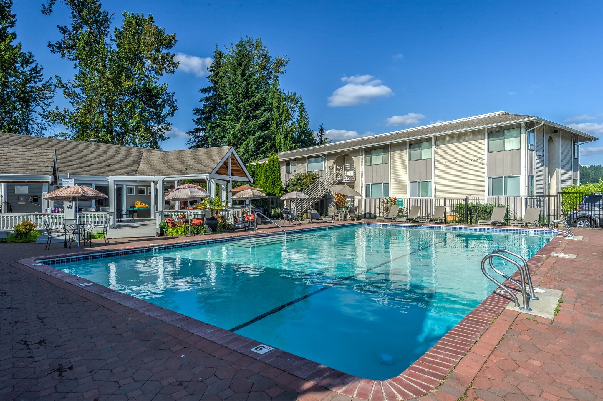 Building Photo - 17302 NE 45th St