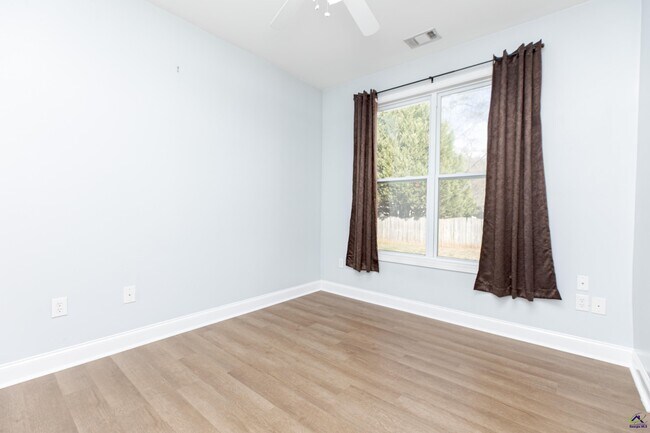 Building Photo - 100 Montview Way