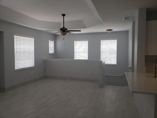 Building Photo - 1005 Belmont Pl