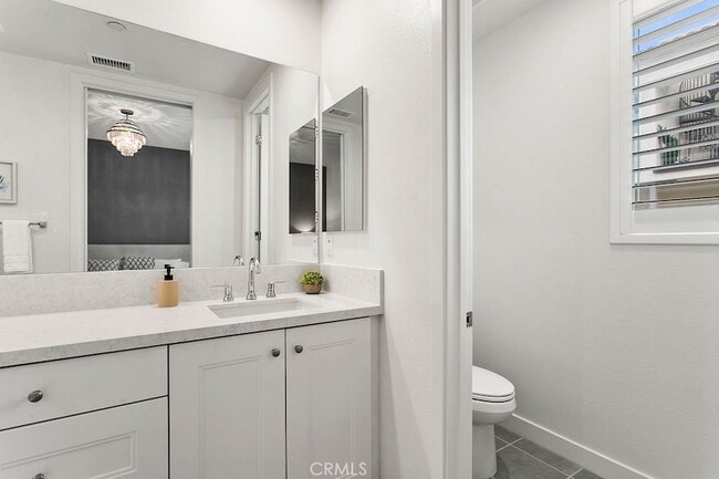 Building Photo - 3440 Doheny Way