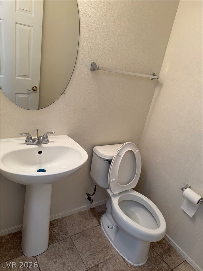 Building Photo - 10116 Desert Wind Dr